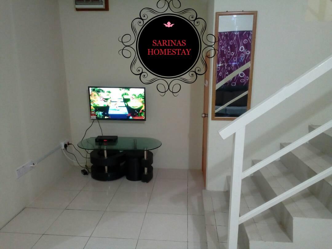 Sarinas Homestay 셈포르나 외부 사진