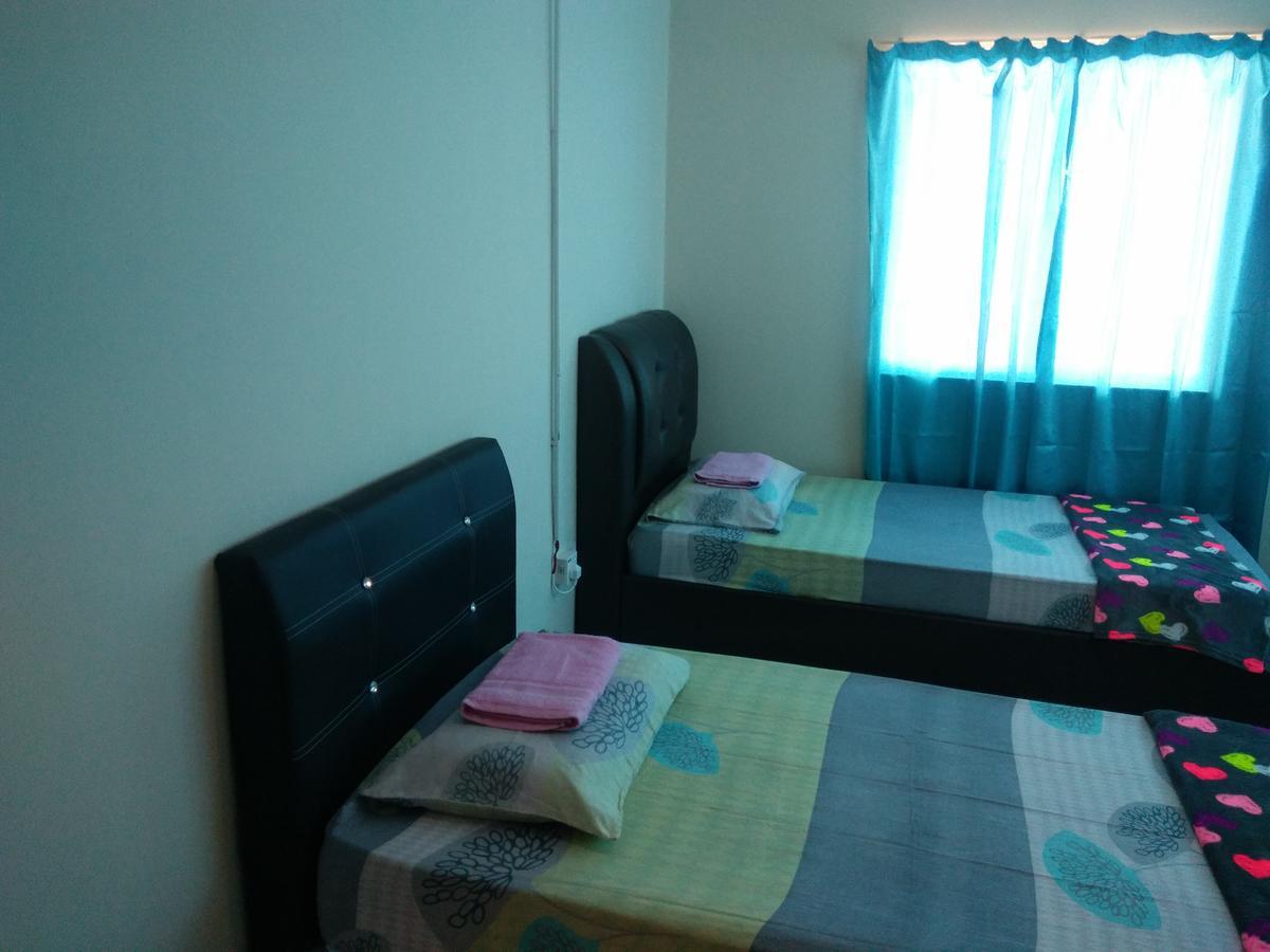 Sarinas Homestay 셈포르나 외부 사진