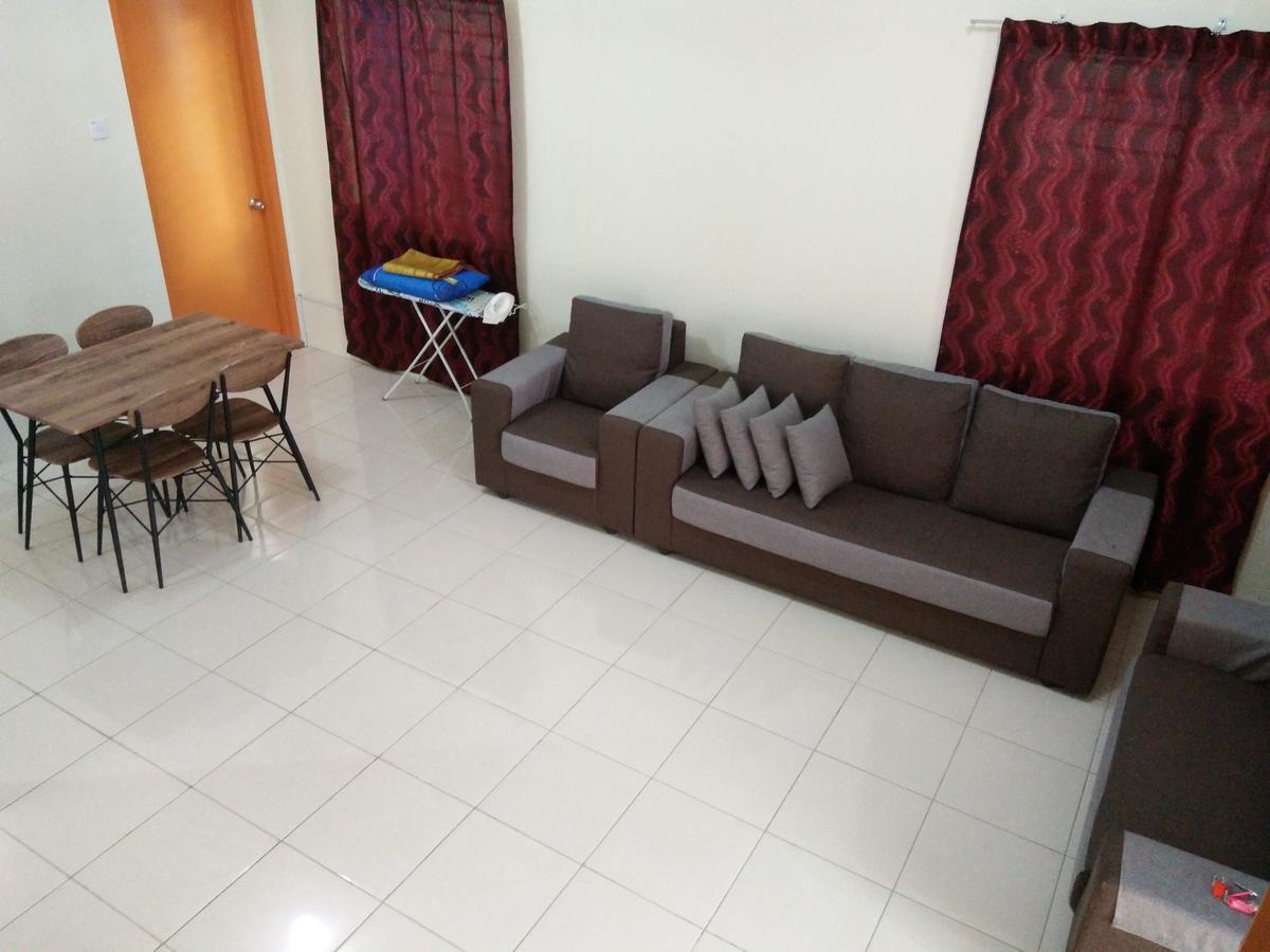 Sarinas Homestay 셈포르나 외부 사진