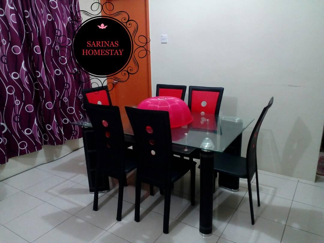 Sarinas Homestay 셈포르나 외부 사진