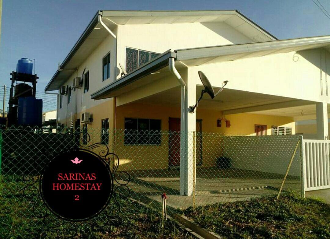 Sarinas Homestay 셈포르나 외부 사진