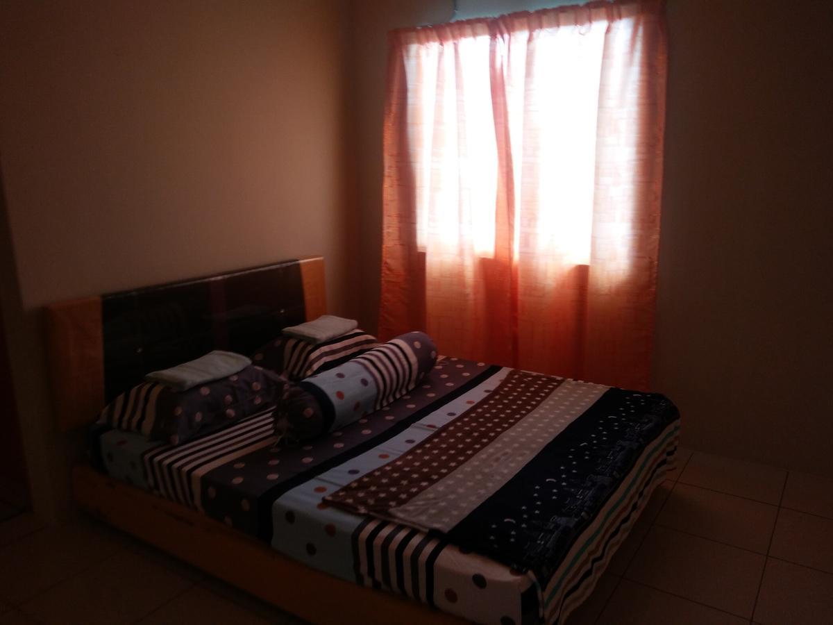 Sarinas Homestay 셈포르나 외부 사진